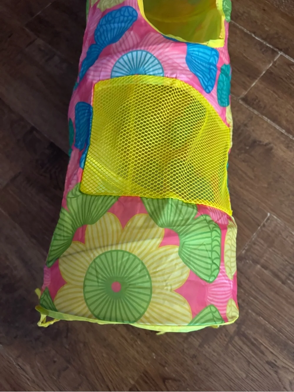 Floral pop up cat tunnel w/ attached toy NEW